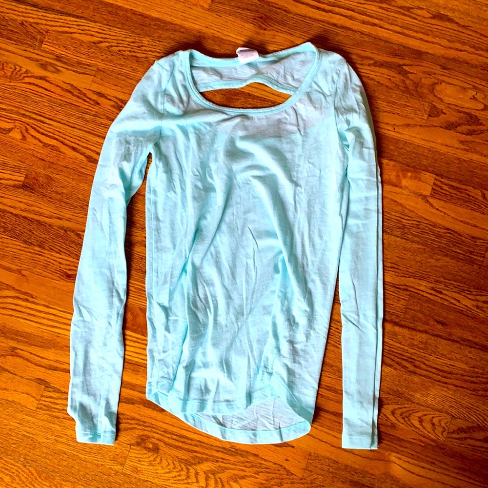 Pink aquamarine long sleeve tshirt. Back opening.